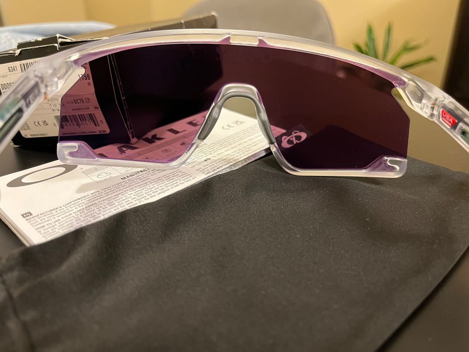 Слънчеви очила Oakley BXTR Metal Matte Clear PRIZM Violet Purple Lens Sunglass 9237-02