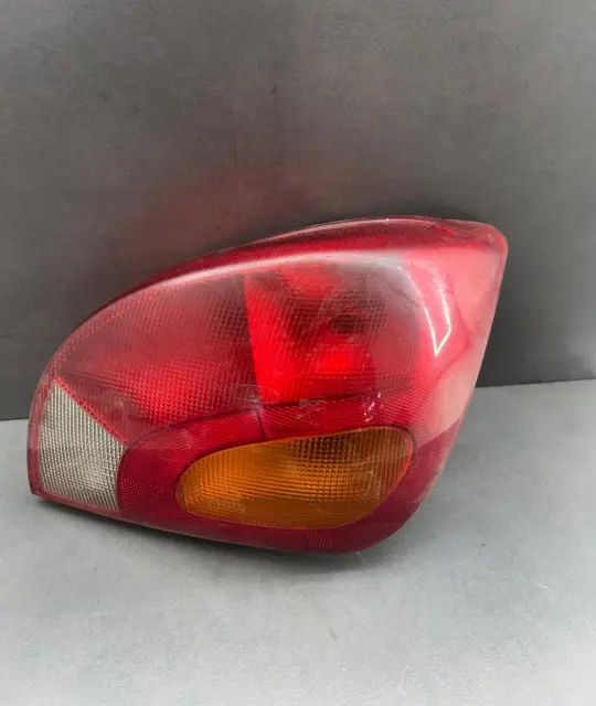 Lampa / Tripla stop dreapta pe aripa Ford Fiesta 1996 1.25 MT (74 hp)