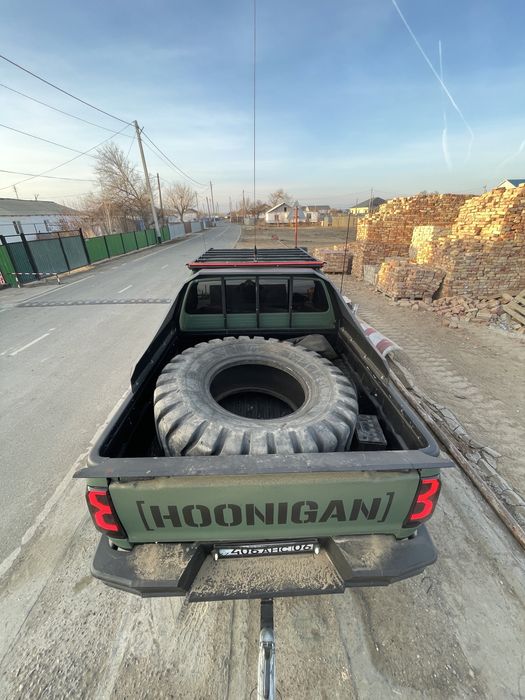 Продам внедорожник хайлюкс