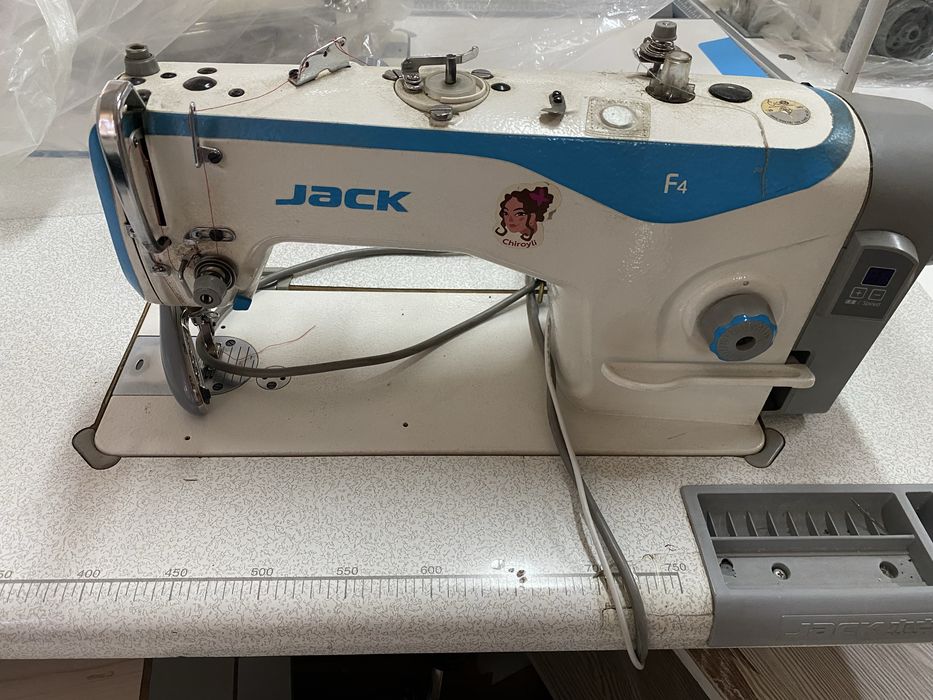 Продам швейные машинки Jack