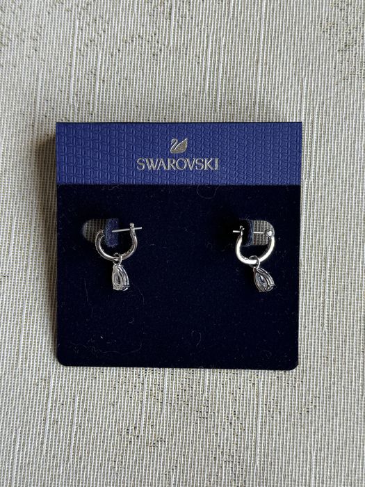 Продавам обеци SWAROVSKI