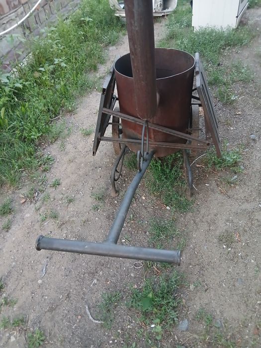 Учаг для казана на колесиках