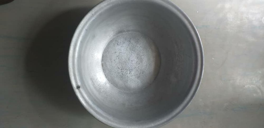 Тазики алюминиевые и эмалированные.СССР.