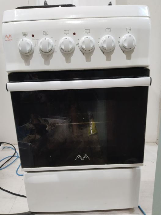 Продам электрическую плиту AVA