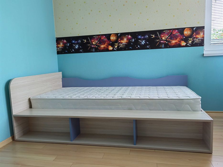 Продава се детска стая