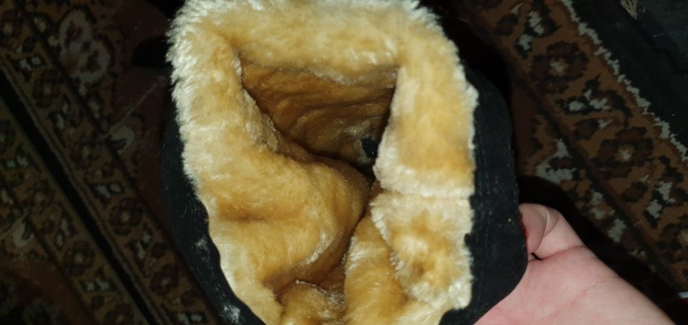 Cizme lungi peste genunchi