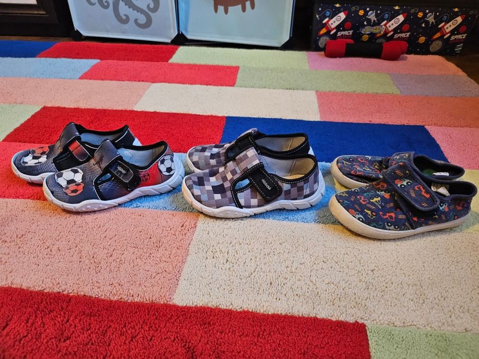 Лот от три чифга детски обувки Viggami