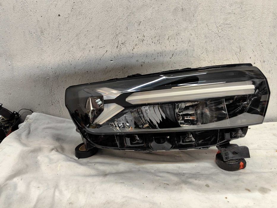 Оригинален фар Дачия Дьстар  Dacia Duster Led