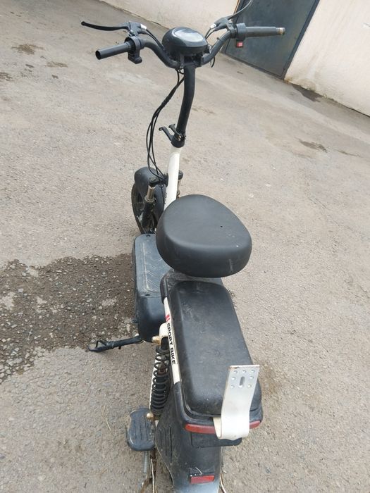 Скутер жлектрический