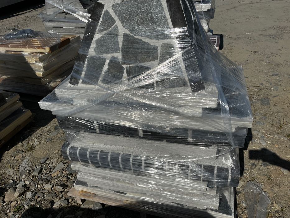 Градински Барбекюта от бетон с декорация от естествен камък