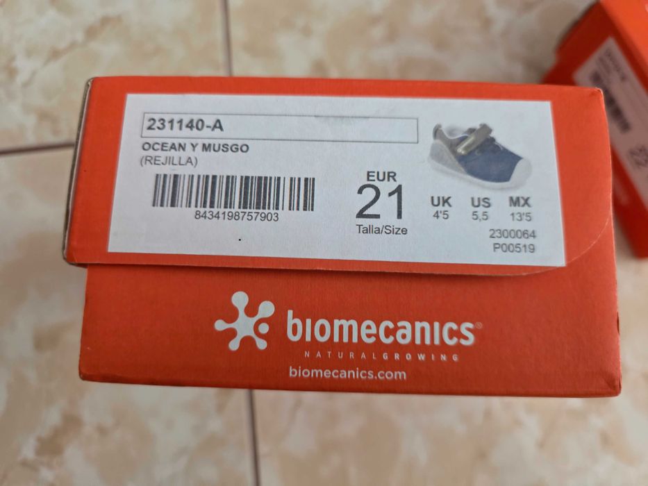 2 броя Детски обувки biomecanics