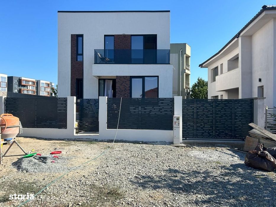 Casa de vanzare zona Carrefour