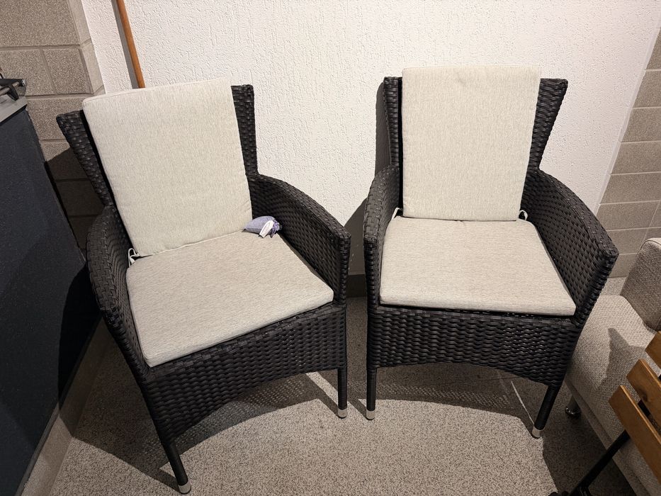 2 x Scaune terasa jmitatie ratan - impecabile