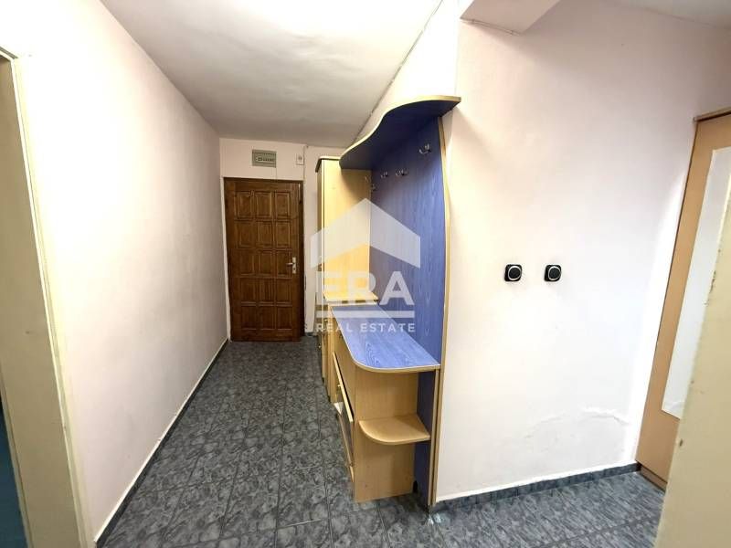 Продава се Тристаен апартамент в Бургас, Възраждане - 82 кв.м за 871 €/кв.м - Снимка #1