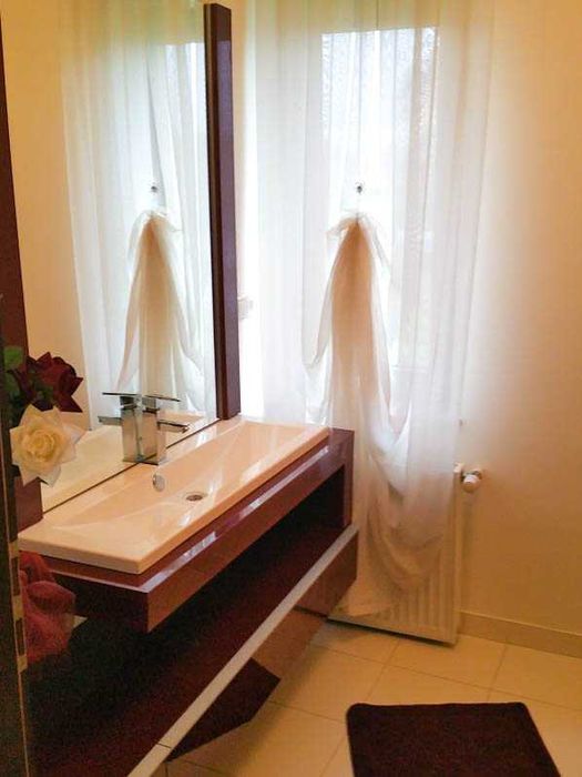 Inchiriez  casa  zona foarte buna