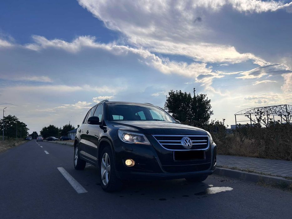 VOLKSWAGEN Tiguan 2011