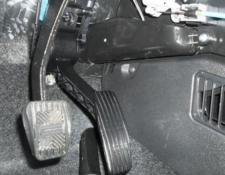 Электронная педаль газа