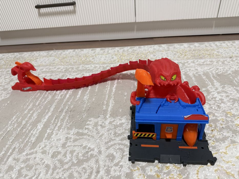 Игрушки Hot Wheels (Хот Вилс)