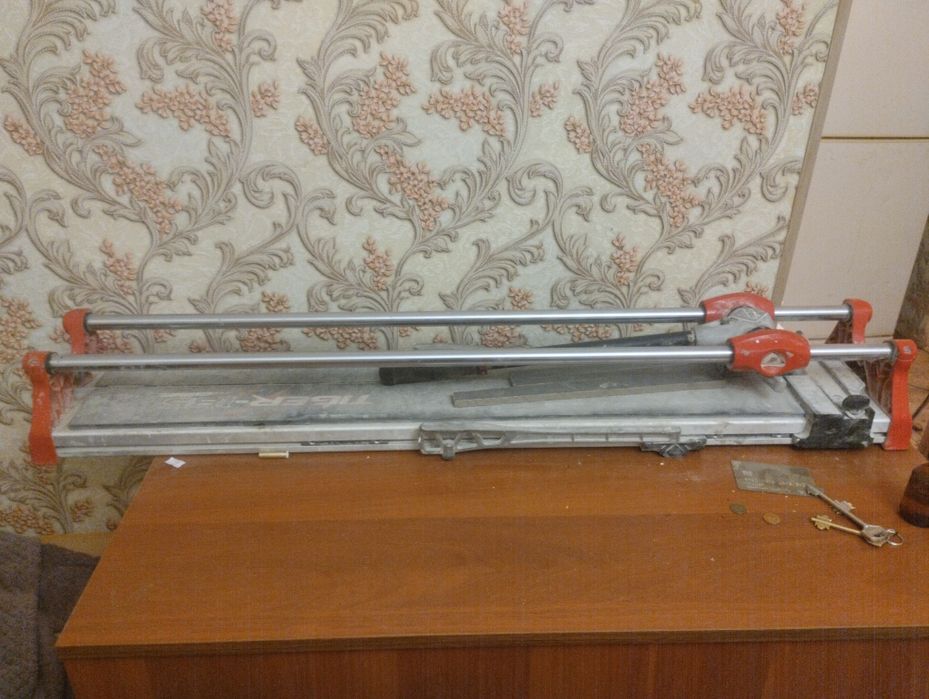 Плиткорез продаю