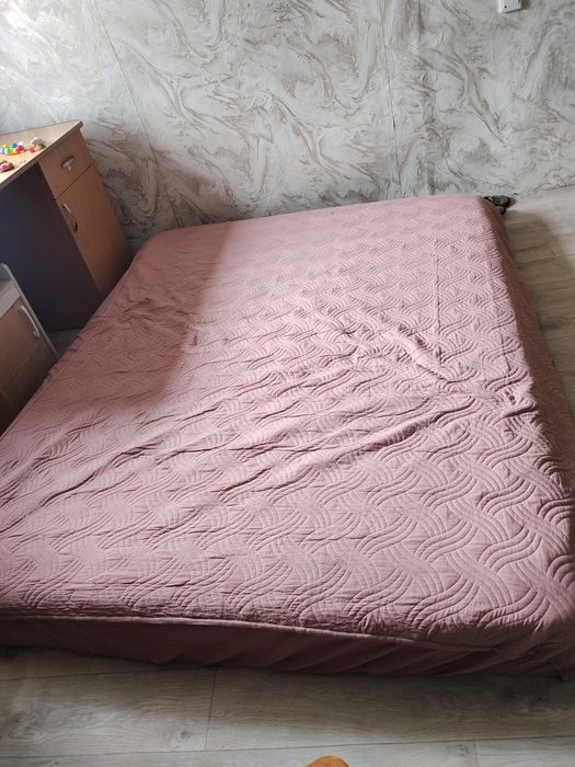 Матрас+наматрасник продам