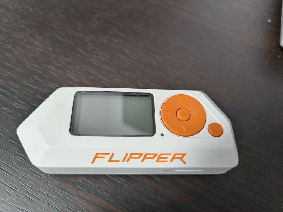 Flipper Zero nou
