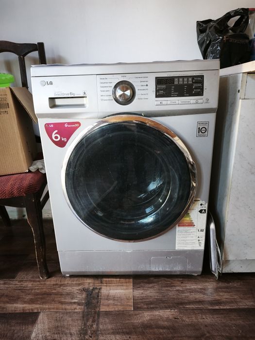 Стиральная машина LG б/у, в хорошем состоянии, торг