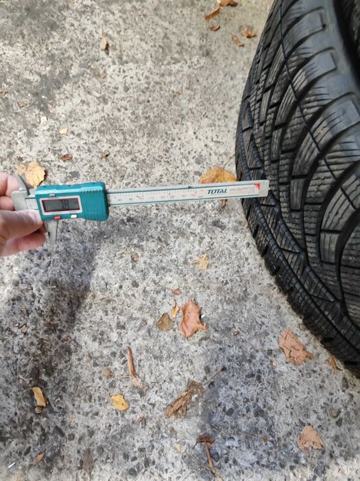 Джанти със зимни гуми 245/45/19 Мишелин за Мерцедес - като нови