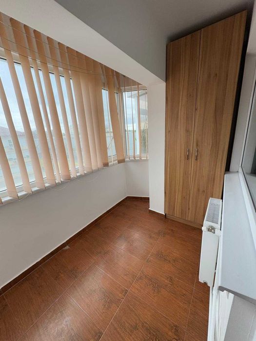 Apartament de inchiriat, 3 camere decomandat, zona centrala, Bacau