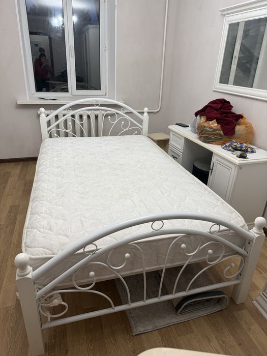 Кровать металлическая