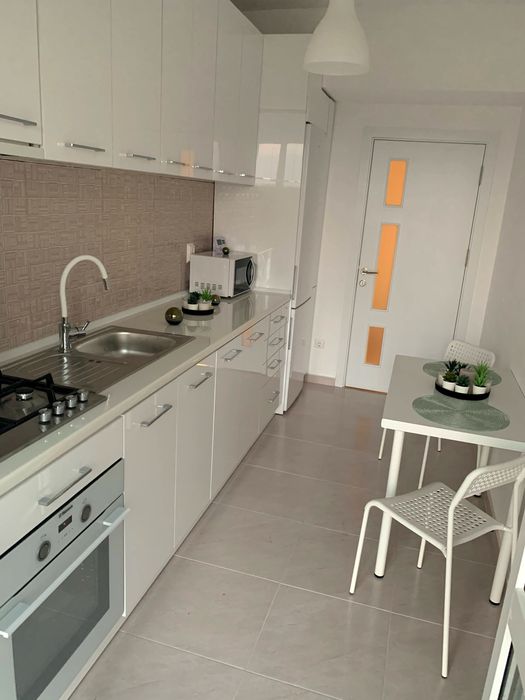 PROPRIETAR închiriez garsonieră in Green Residence