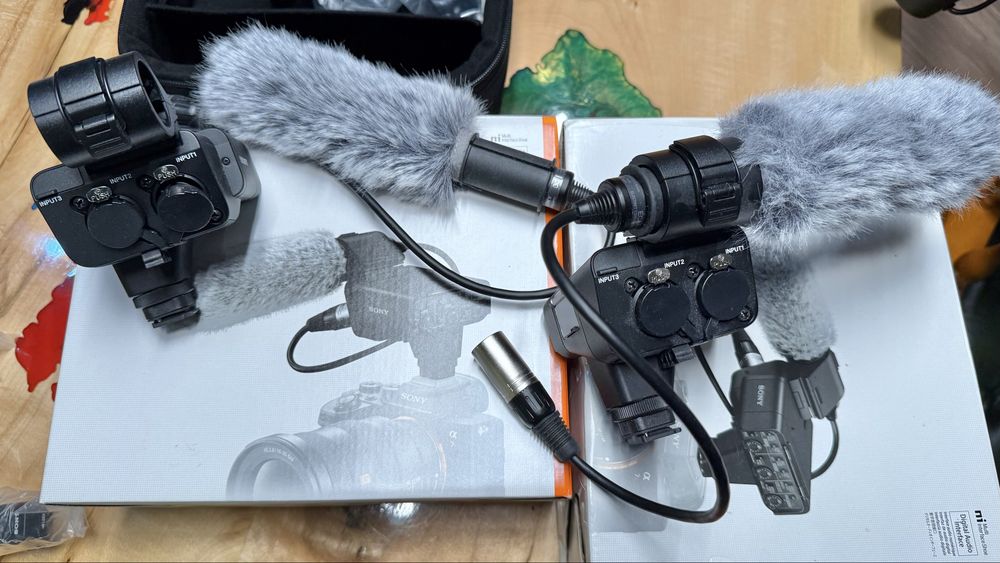 Sony XLR K3M kit Adaptor XLR camere Sony cu Microfon si Patina MI Shoe