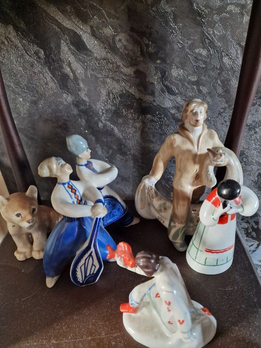 Статуэтки фарфор