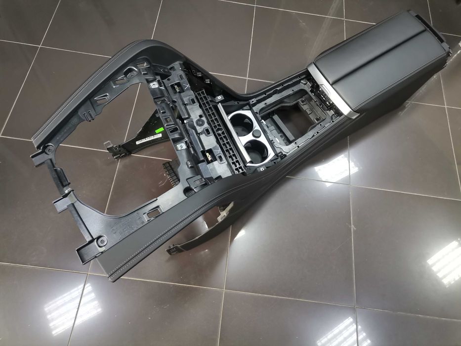 Централна конзола с подлакътни и други компоненти за BMW 8 G14 G15 G16