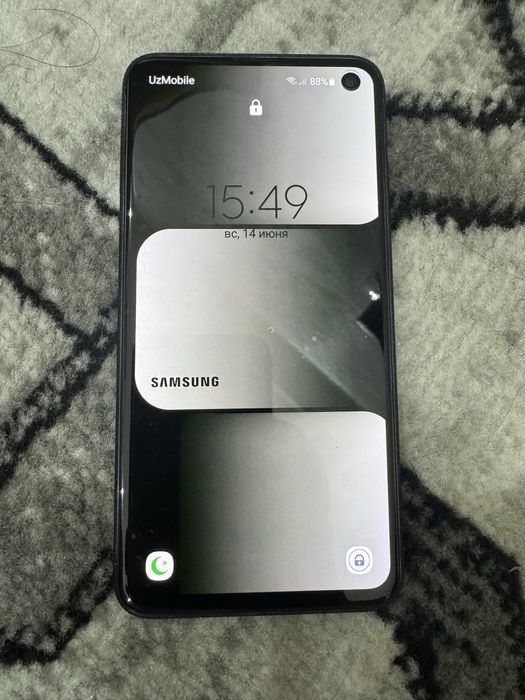 Samsung s10e хороший состояния