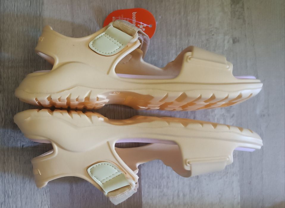 Biomecanics Детски сандали НОВИ EU31