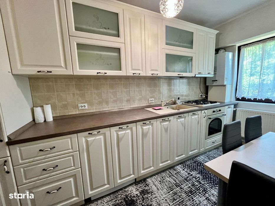 Apartament de vanzare, 2 camere, decomandat, 53 mp, CUG