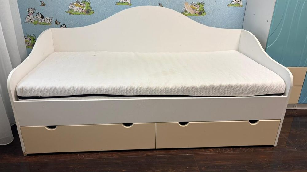 Продам детский спальный гарнитур