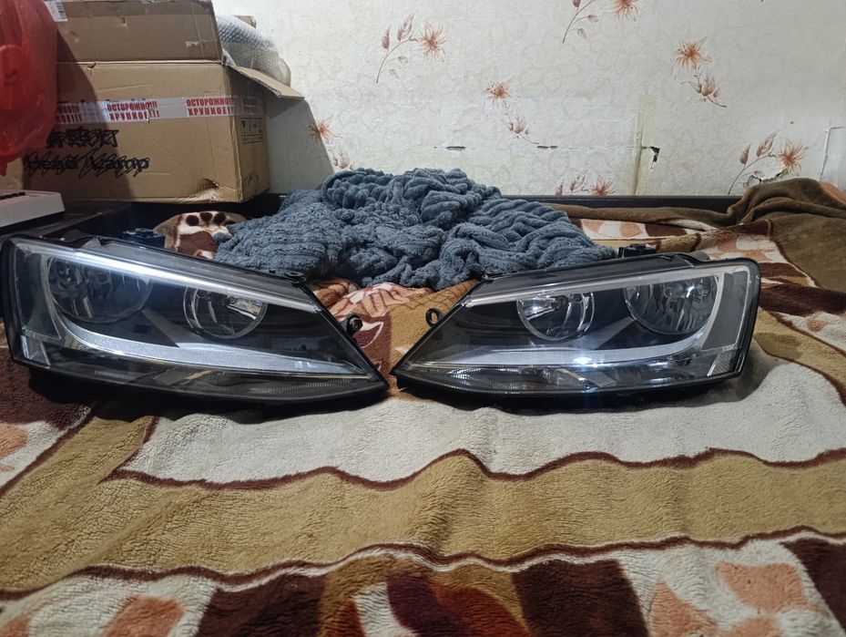 Фары на Фольксваген Jetta 6