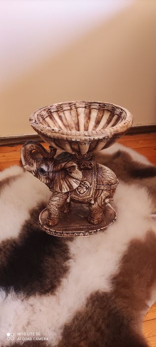 Керамична фигура слонче