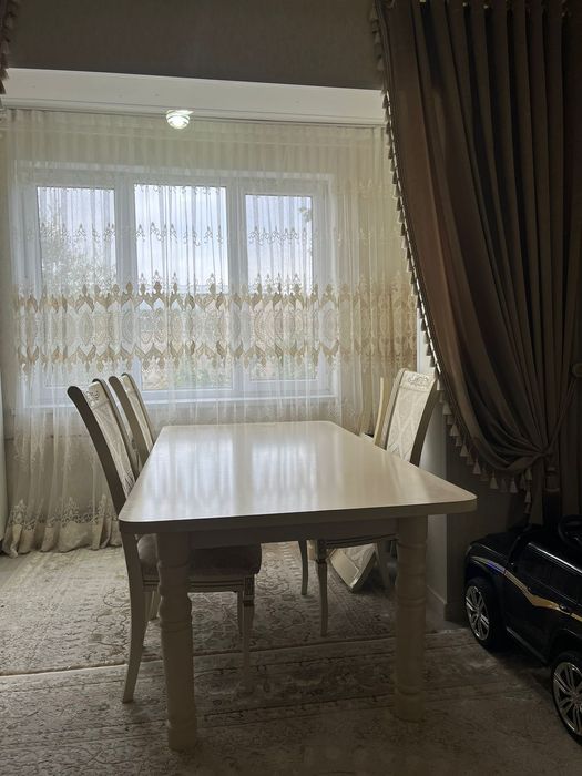 Зальный стол 2шт