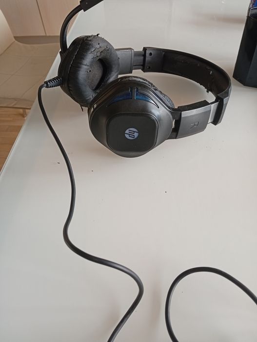 Vând căști hp gheiming originalele.
