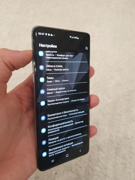 Продам samsung s10+