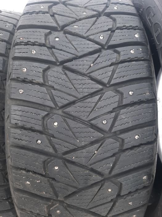 Продам шины 225/55/17 гудиэр