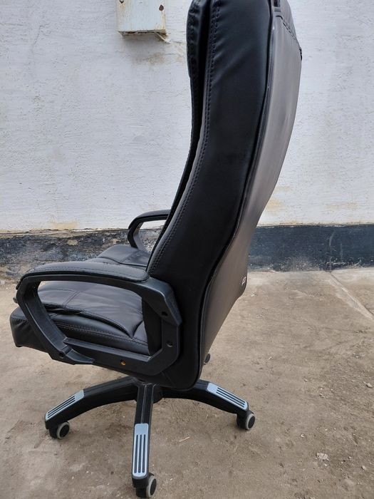 Продам Офисный Кресло