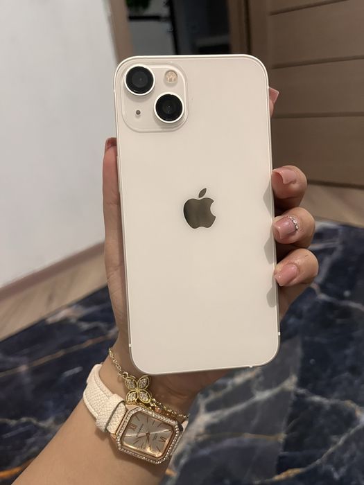 Продам Айфон 13, с коробкой