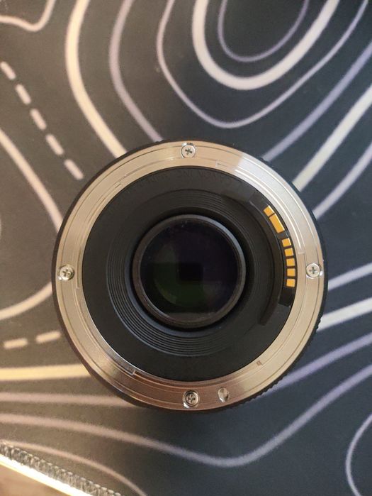 Canon EF 50mm f/1.8 STM новый портретный