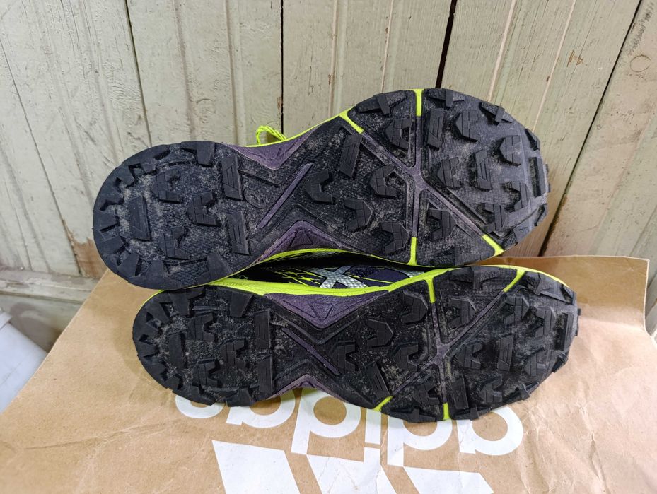 ''Asics Gel-FujiLyte''оригинални маратонки 40 номер