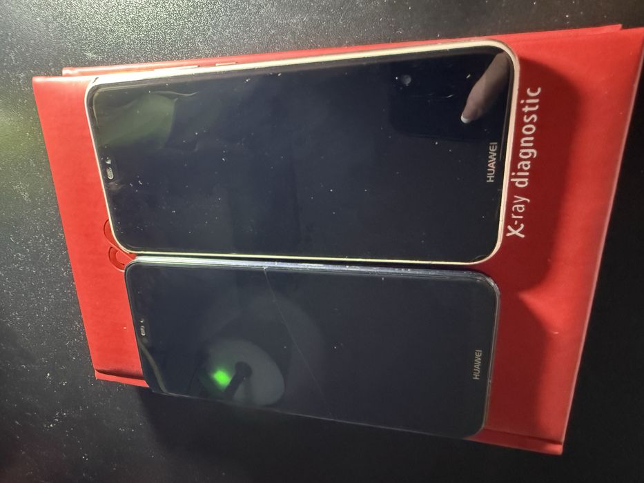 Vând 2 telefoane(împreună sau separat)Huawei P20 Lite