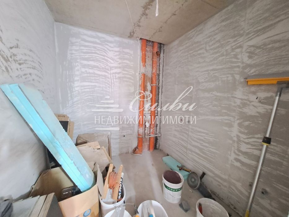 Продава се Тристаен апартамент в Шумен, 5-ти полк - 95 кв.м за 1474 €/кв.м - Снимка #10