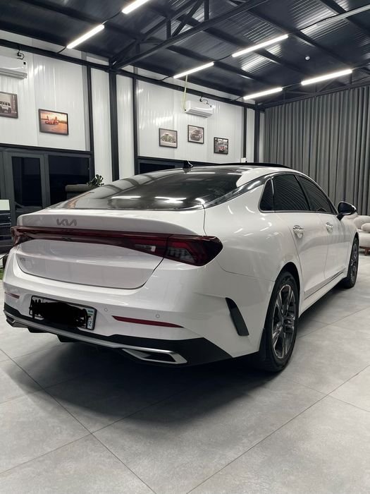 Kia K5  1.5L turbo full pozitsa avtomobil sotiladi !